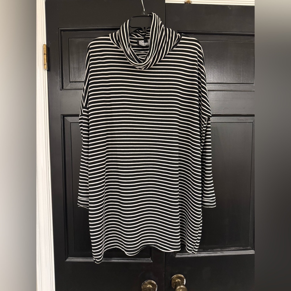 Lulu’s Cowl Neck Tunic Dress